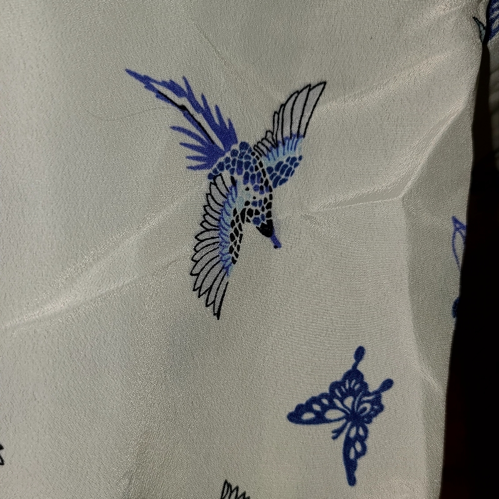 Face2Face NWT beautiful cream & blue Butterfly & bird button down - Picture 9 of 9